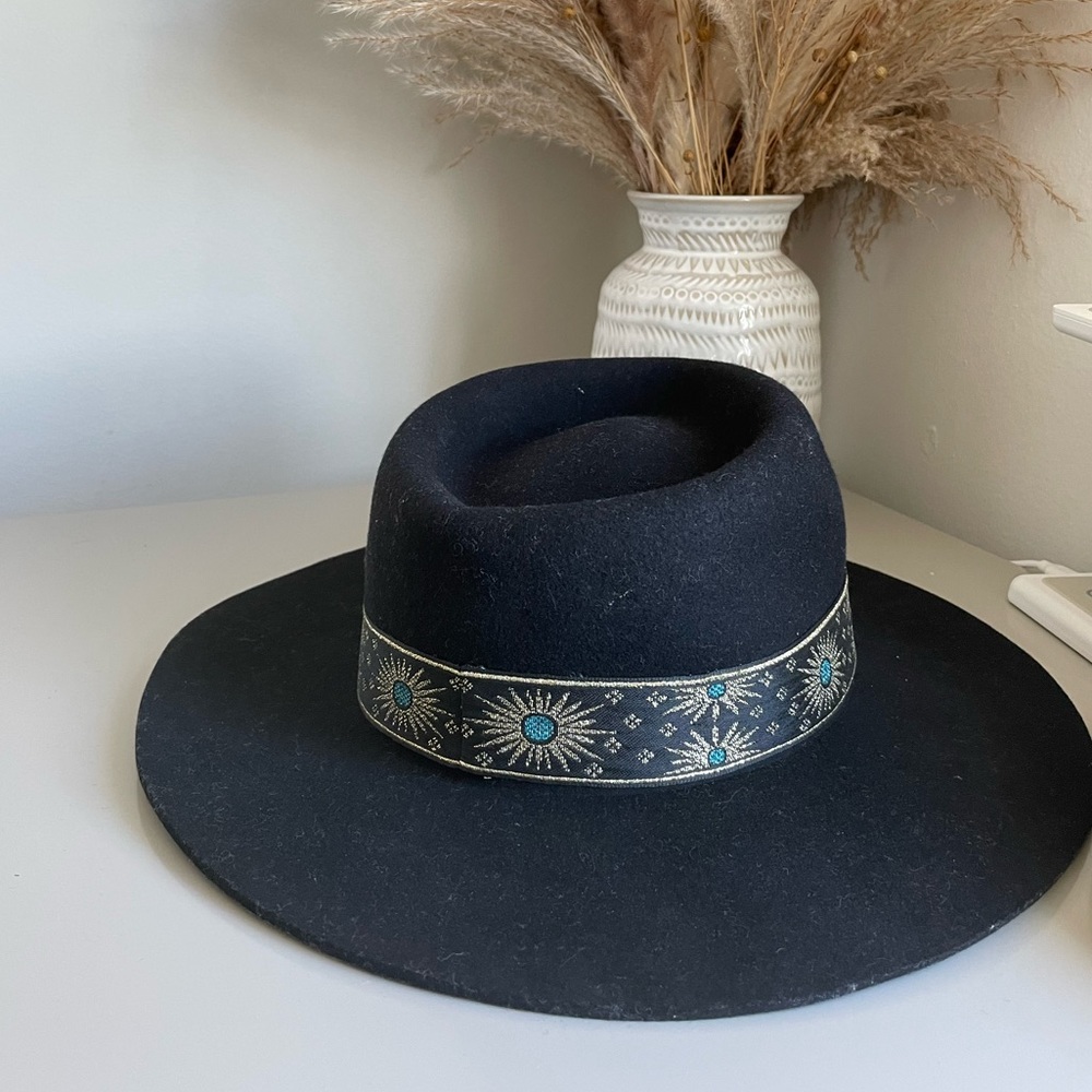 NWT LACK OF COLOR Black Hat Size S